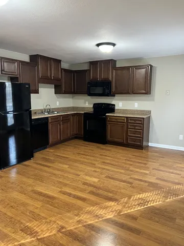 $1,295 | 1732 Thistlewood Drive, Unit E, Clarksville, TN 37042