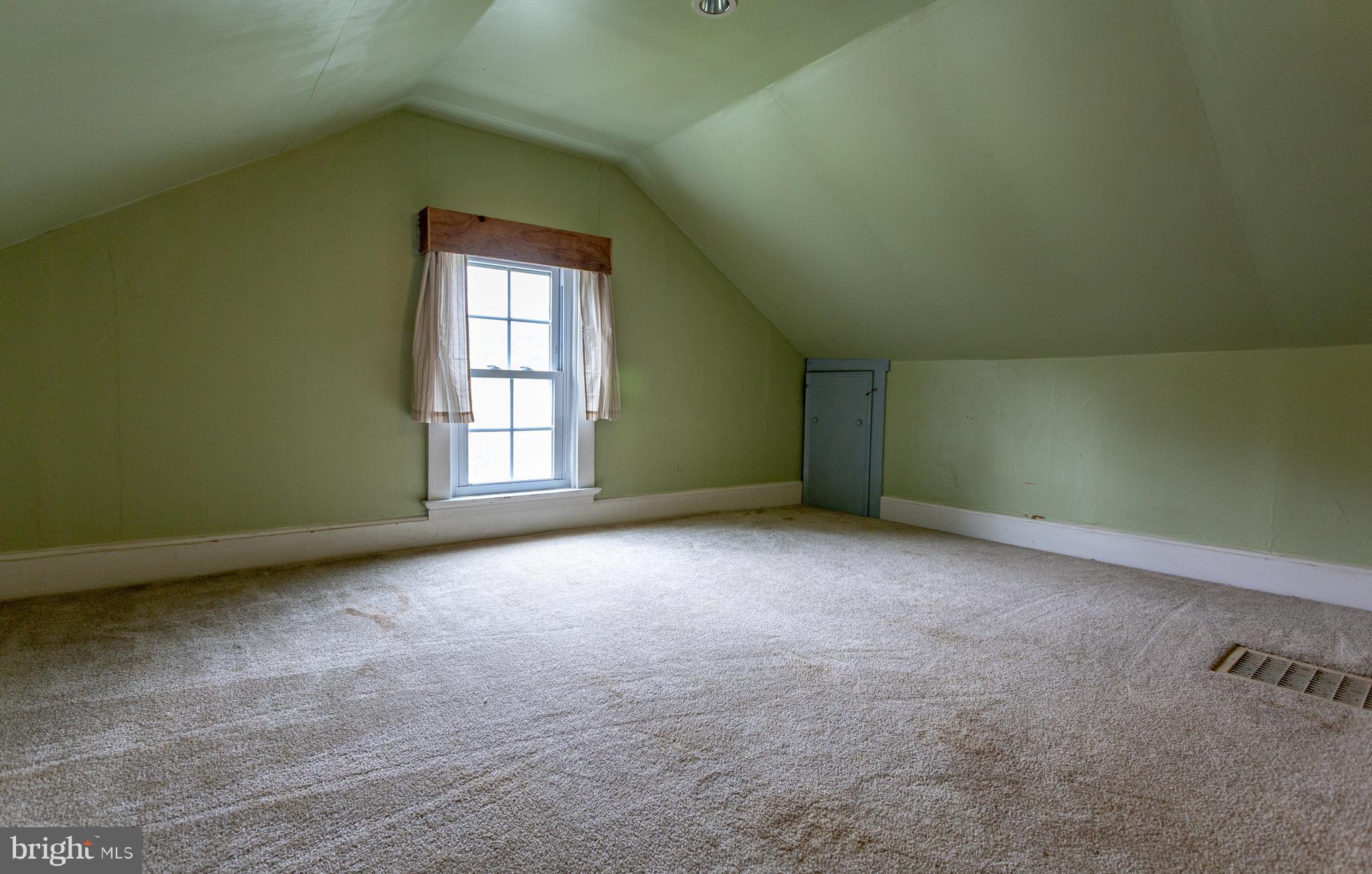 1698 Valley Road Coatesville, PA 19320 - Photo 13 of 25 Gallery Image 13