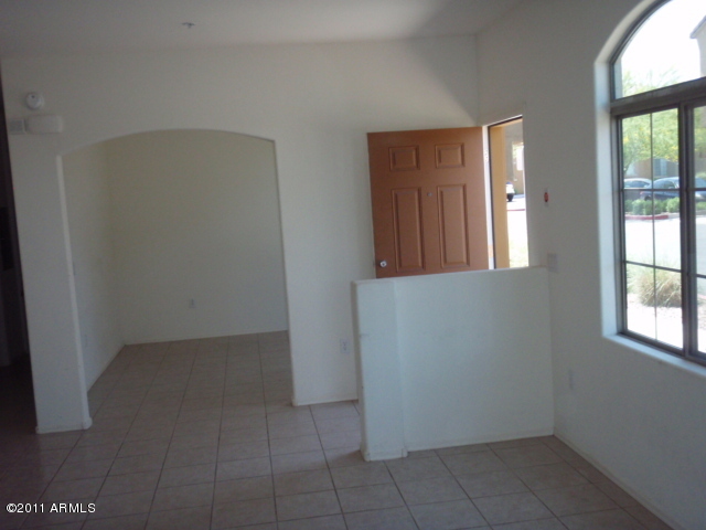 2727 North Price Road, Unit 64 Chandler, AZ 85224 - Photo 3 of 10 GREAT ROOM