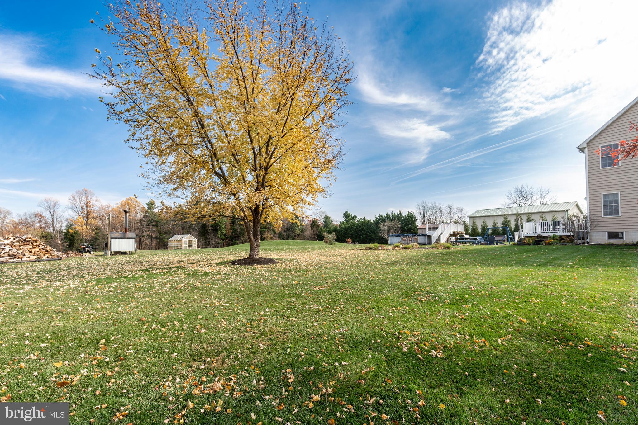 128 Pine Grove Road Hanover, PA 17331 - Photo 75 of 93 side yard