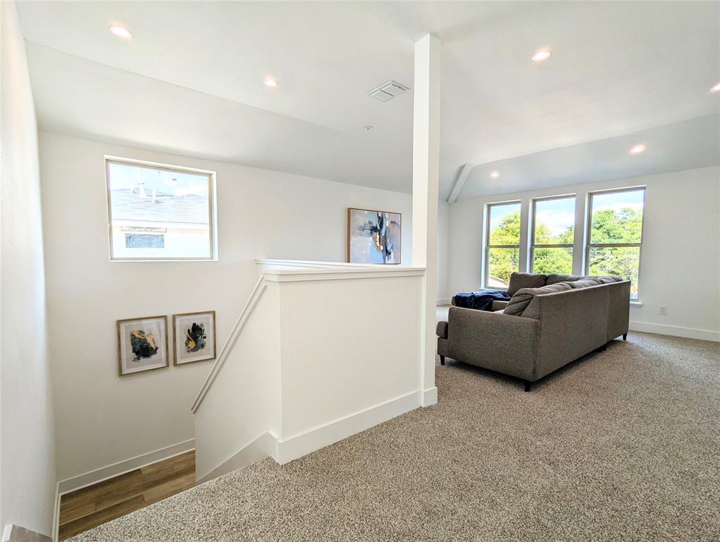 3786 Wenatche Drive Dallas, TX 75233 - Photo 13 of 16 a living room with furniture and a window