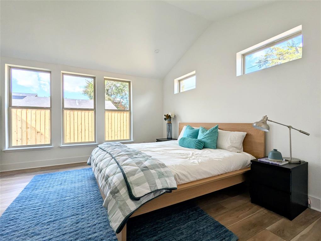 3786 Wenatche Drive Dallas, TX 75233 - Photo 10 of 16 a bedroom with bed and a window