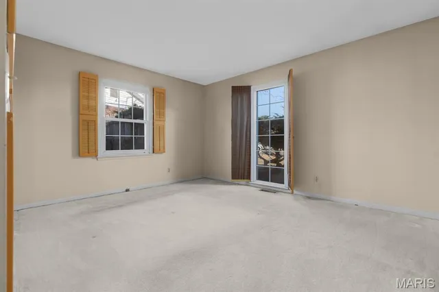 $380,000 | 30 North Joyce Ellen Way, St. Peters, MO 63376