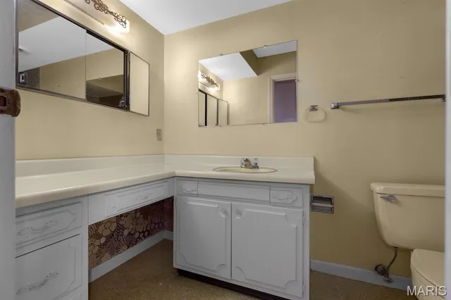 $380,000 | 30 North Joyce Ellen Way, St. Peters, MO 63376