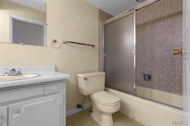 $380,000 | 30 North Joyce Ellen Way, St. Peters, MO 63376