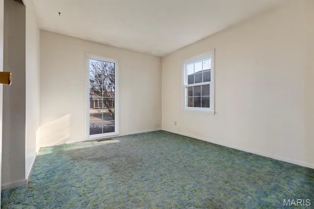 $380,000 | 30 North Joyce Ellen Way, St. Peters, MO 63376