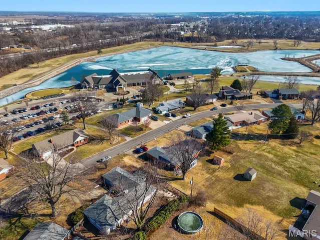 $380,000 | 30 North Joyce Ellen Way, St. Peters, MO 63376