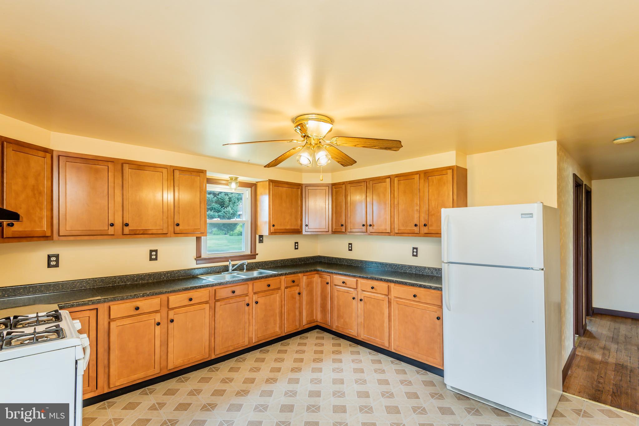 6311 Basehore Road Mechanicsburg, PA 17050 - Photo 9 of 24 Gallery Image 9