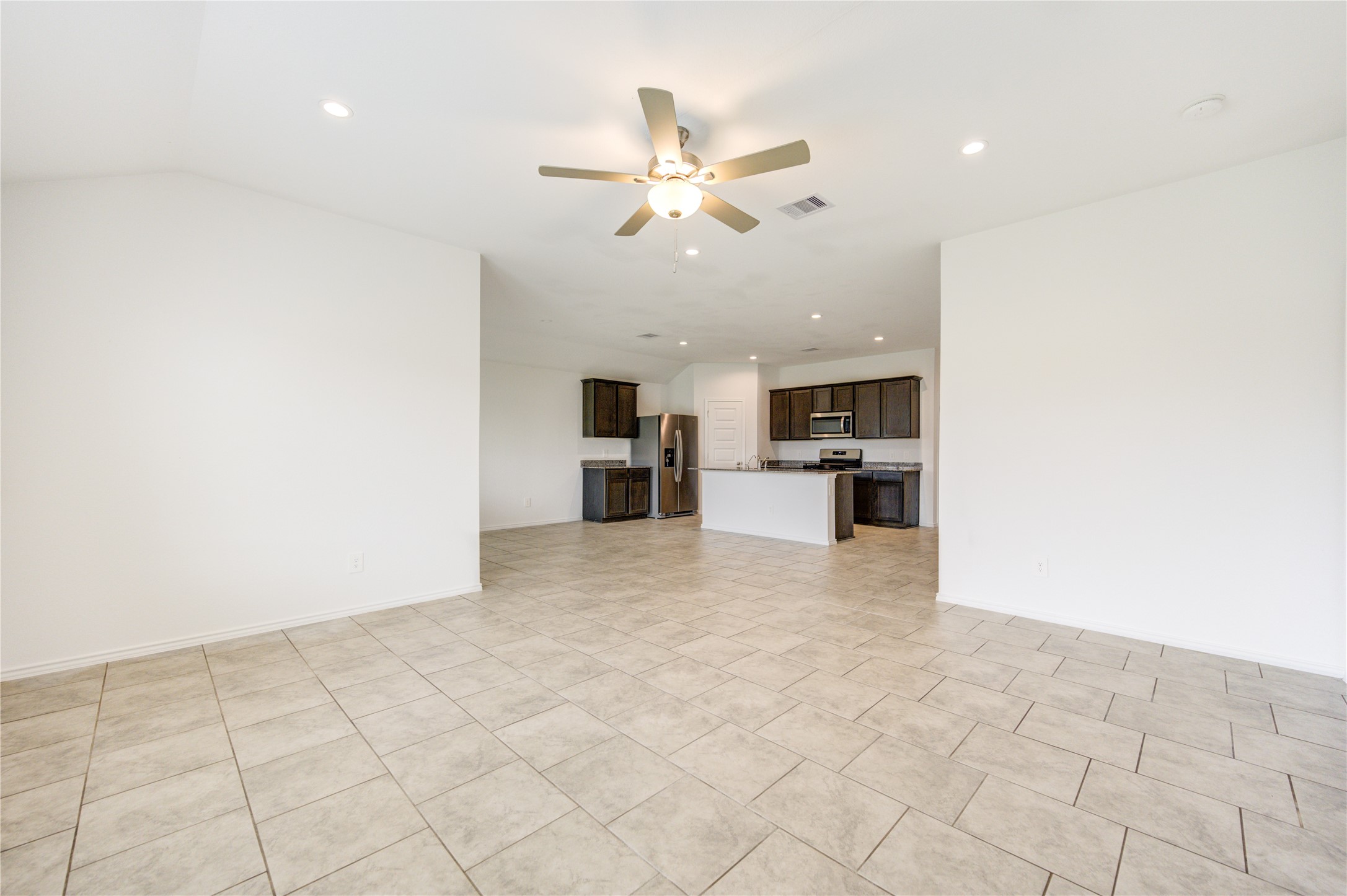 7547 Cattle Walker Court Rosharon, TX 77583 - Photo 10 of 27