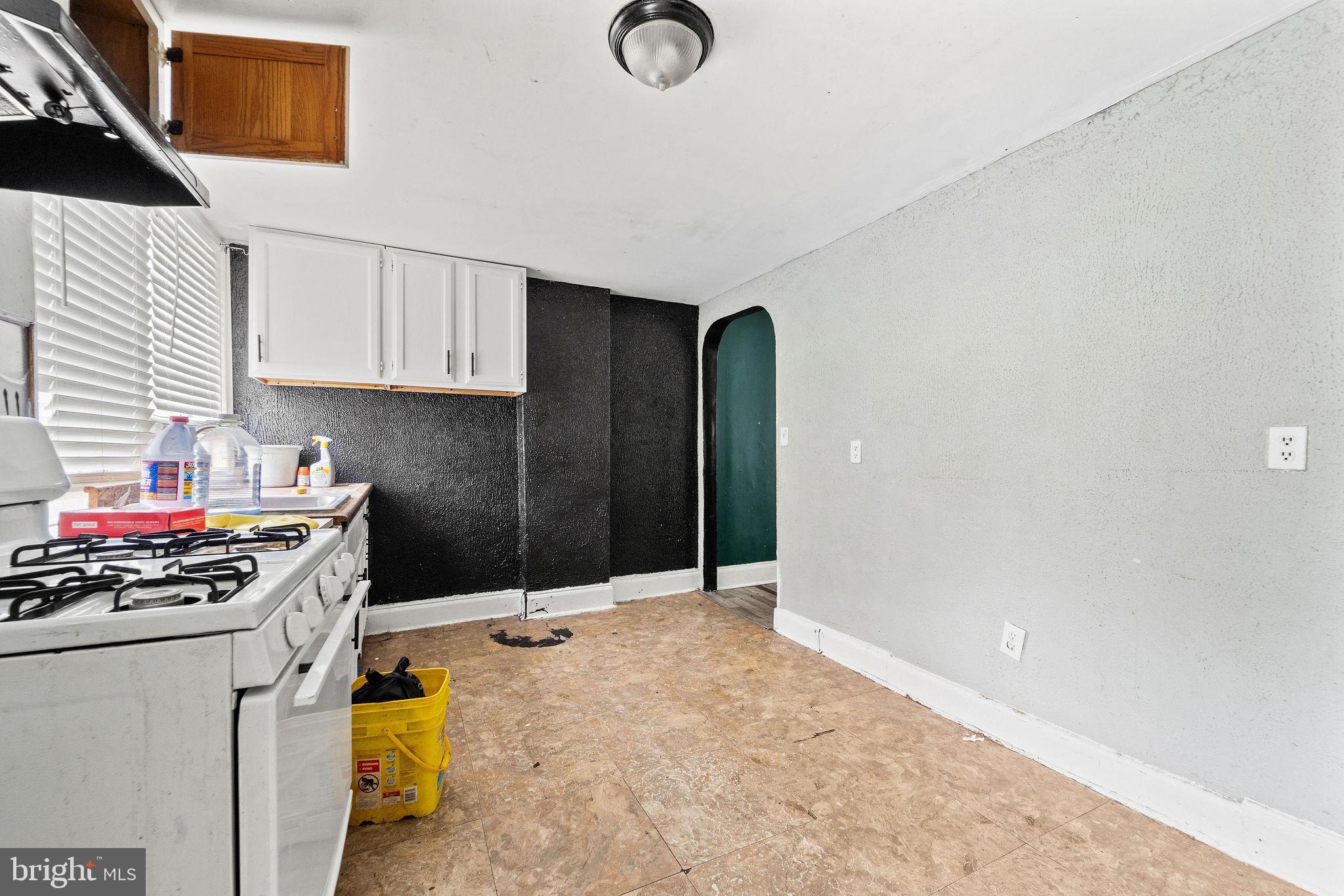 3079 Alabama Road Camden, NJ 08104 - Photo 7 of 14