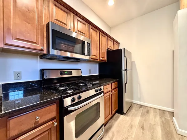 $2,800 | 4 Bishop Street, Unit 303, Framingham, MA 01702
