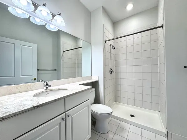 $2,800 | 4 Bishop Street, Unit 303, Framingham, MA 01702