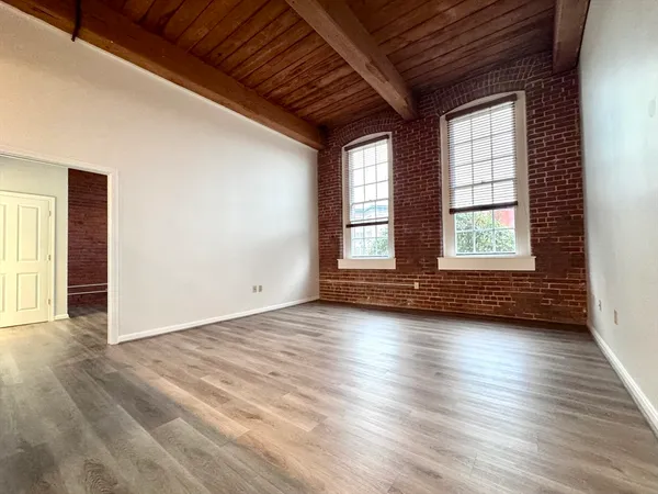 $2,800 | 4 Bishop Street, Unit 303, Framingham, MA 01702
