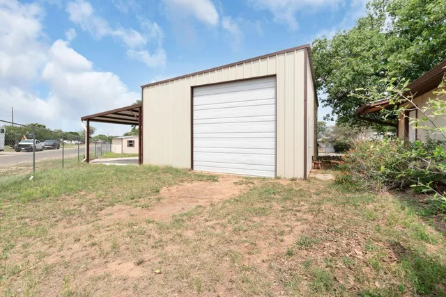 $350,000 | 2025 Forest Trail, Kingsland, TX 78639