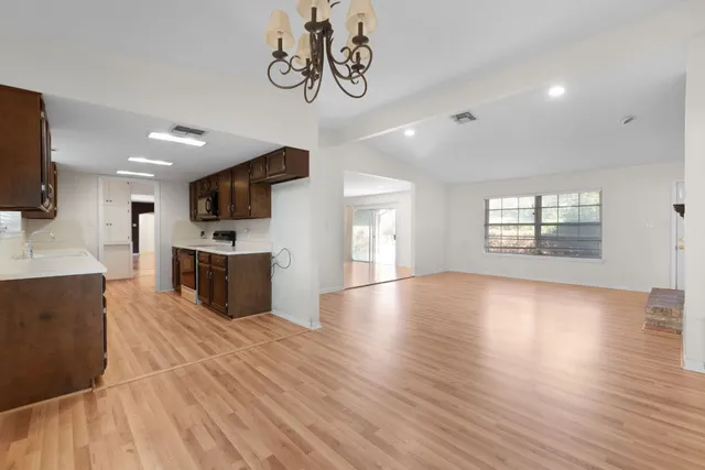 $350,000 | 2025 Forest Trail, Kingsland, TX 78639