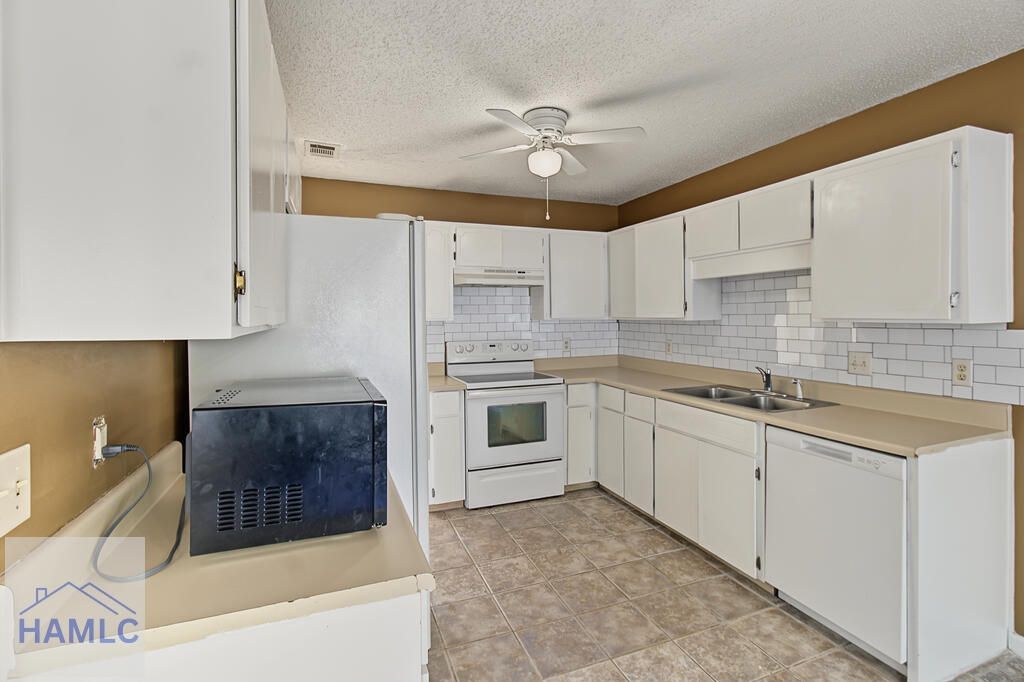 2352 Rowe Street Hinesville, GA 31313 - Photo 11 of 35 Gallery Image 11