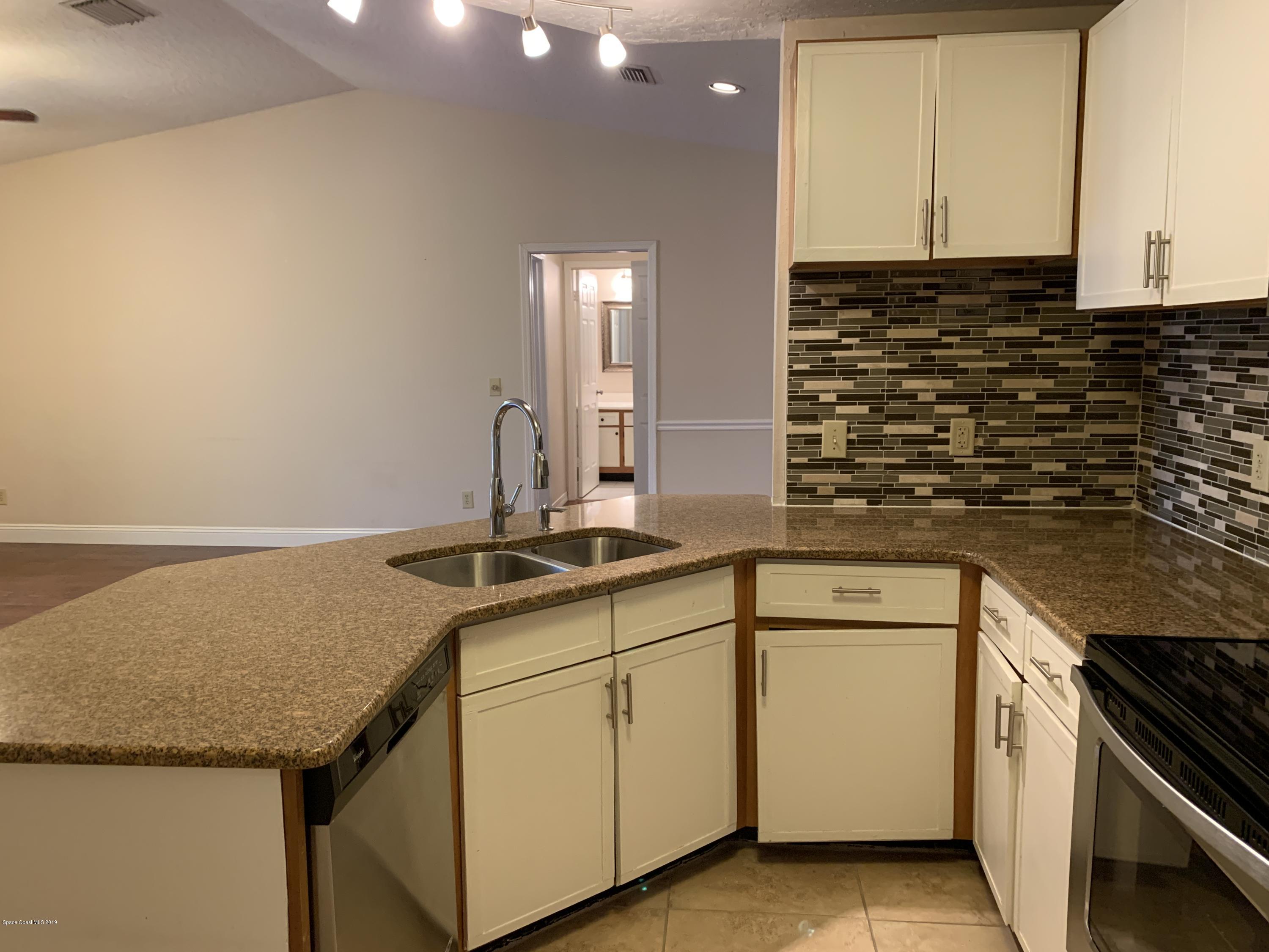 7667 North Wickham Road, Unit 319 Melbourne, FL 32940 - Photo 7 of 37 Kitchen