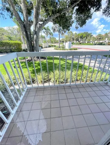 a view of an outdoor space