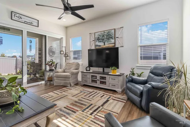 $449,675 | 2110 North Milestone Way, Star, ID 83669