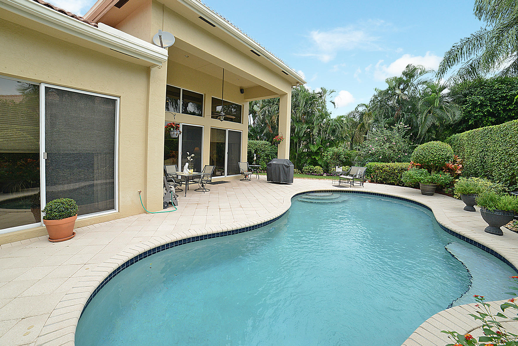 4134 Briarcliff Circle Boca Raton, FL 33496 - Photo 40 of 46 Free Form Heated Pool