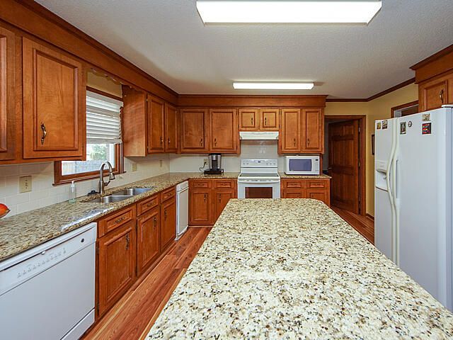 1906 Ashley Hall Road Charleston, SC 29407 - Photo 13 of 54 08