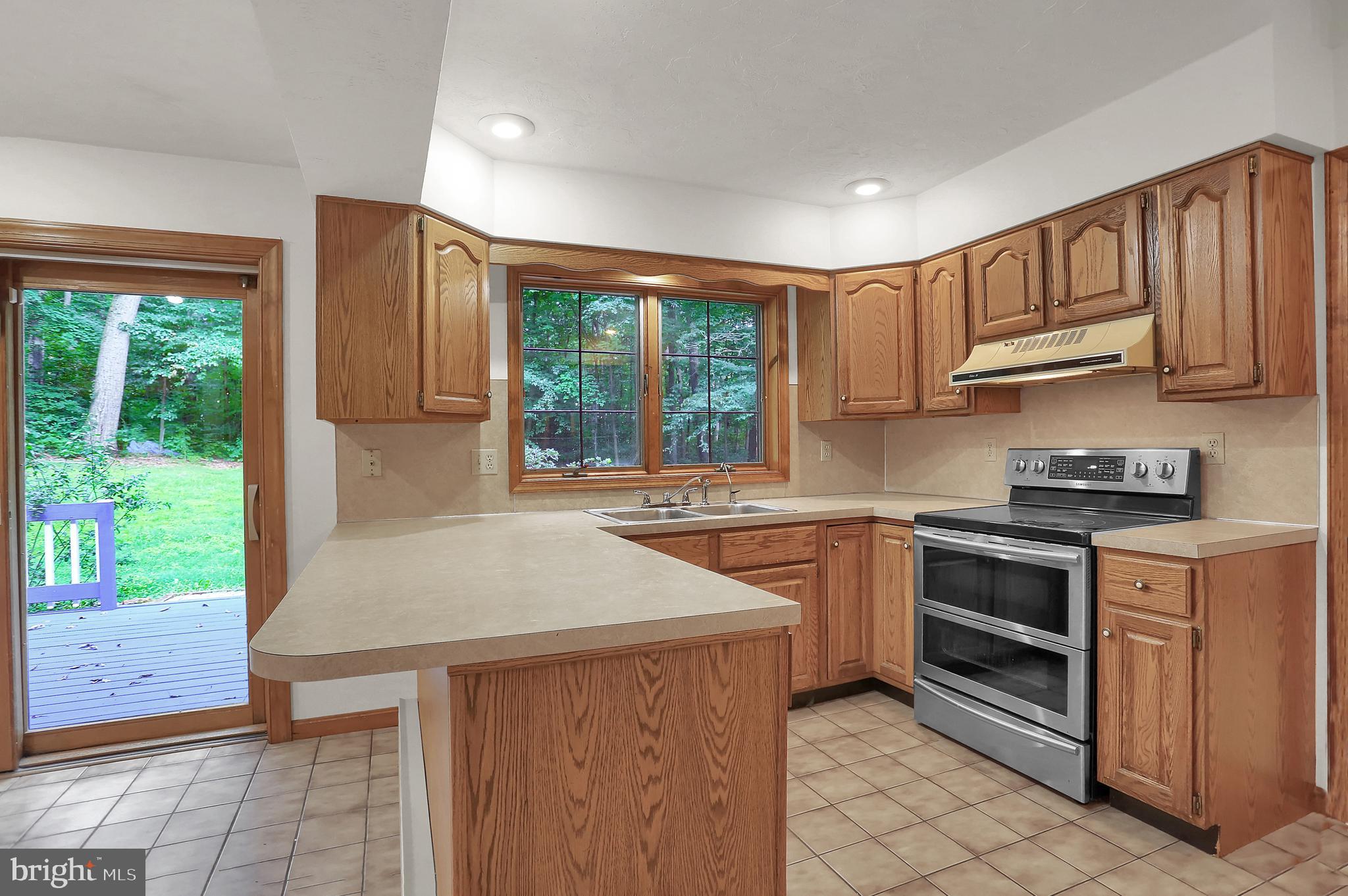 1557 Marburg Road Spring Grove, PA 17362 - Photo 12 of 49