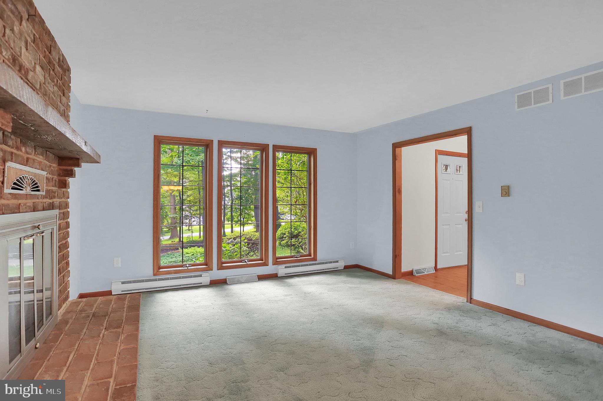 1557 Marburg Road Spring Grove, PA 17362 - Photo 4 of 49