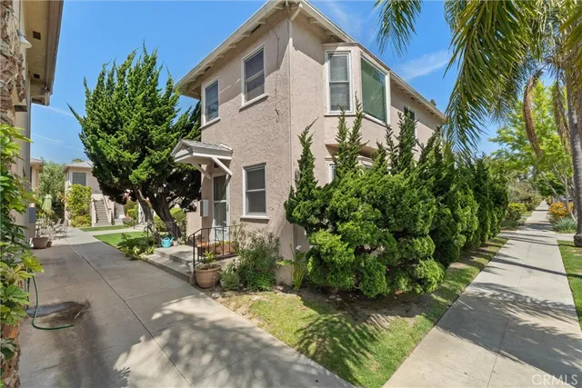 $649,900 | 235 Termino Avenue, Unit 1, Long Beach, CA 90803