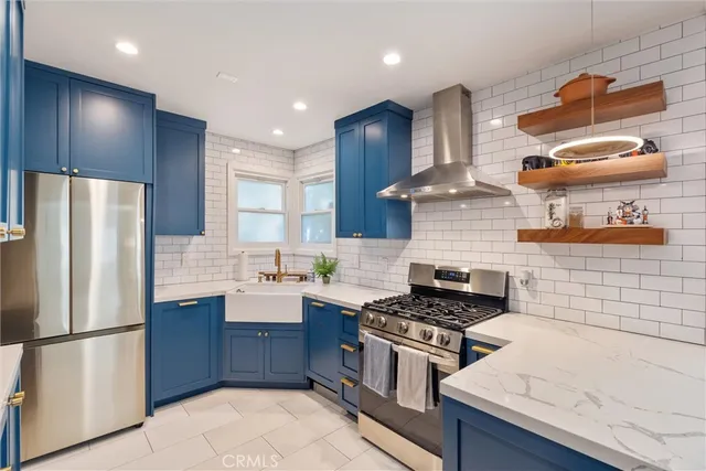 $649,900 | 235 Termino Avenue, Unit 1, Long Beach, CA 90803