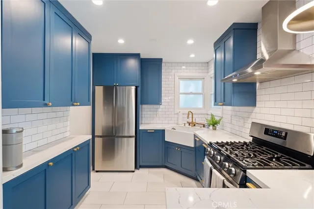 $649,900 | 235 Termino Avenue, Unit 1, Long Beach, CA 90803