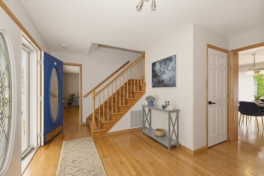12 Corcoran Road Burlington, MA 01803 - Photo 5 of 42