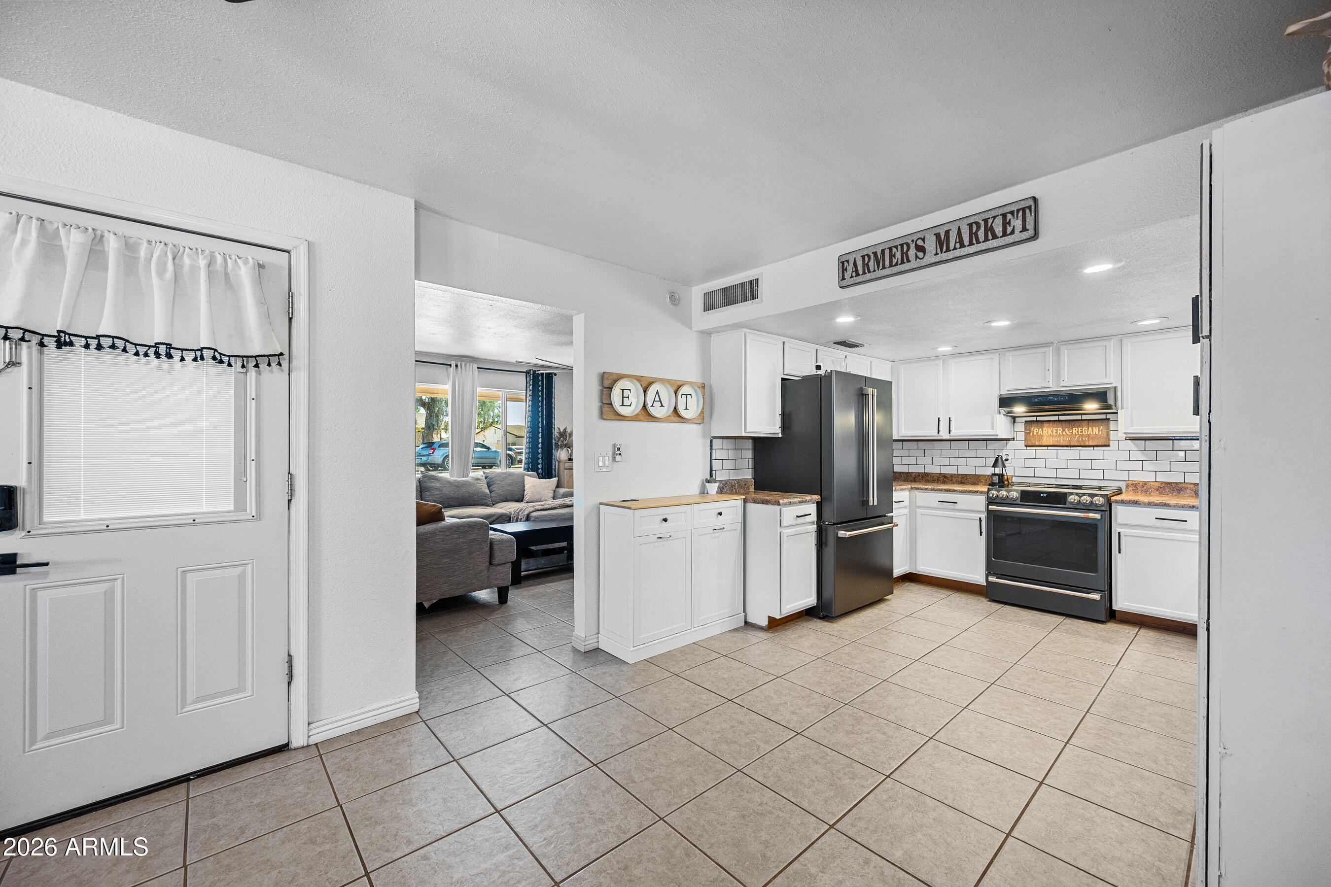 48 North Maple Mesa, AZ 85205 - Photo 22 of 52 Kitchen