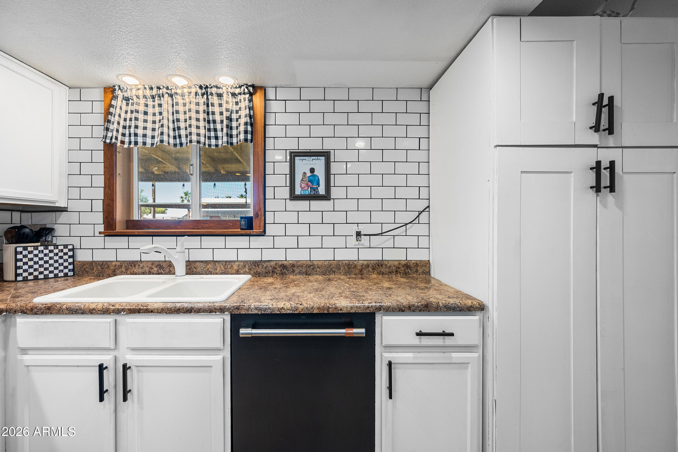 48 North Maple Mesa, AZ 85205 - Photo 26 of 52 Kitchen