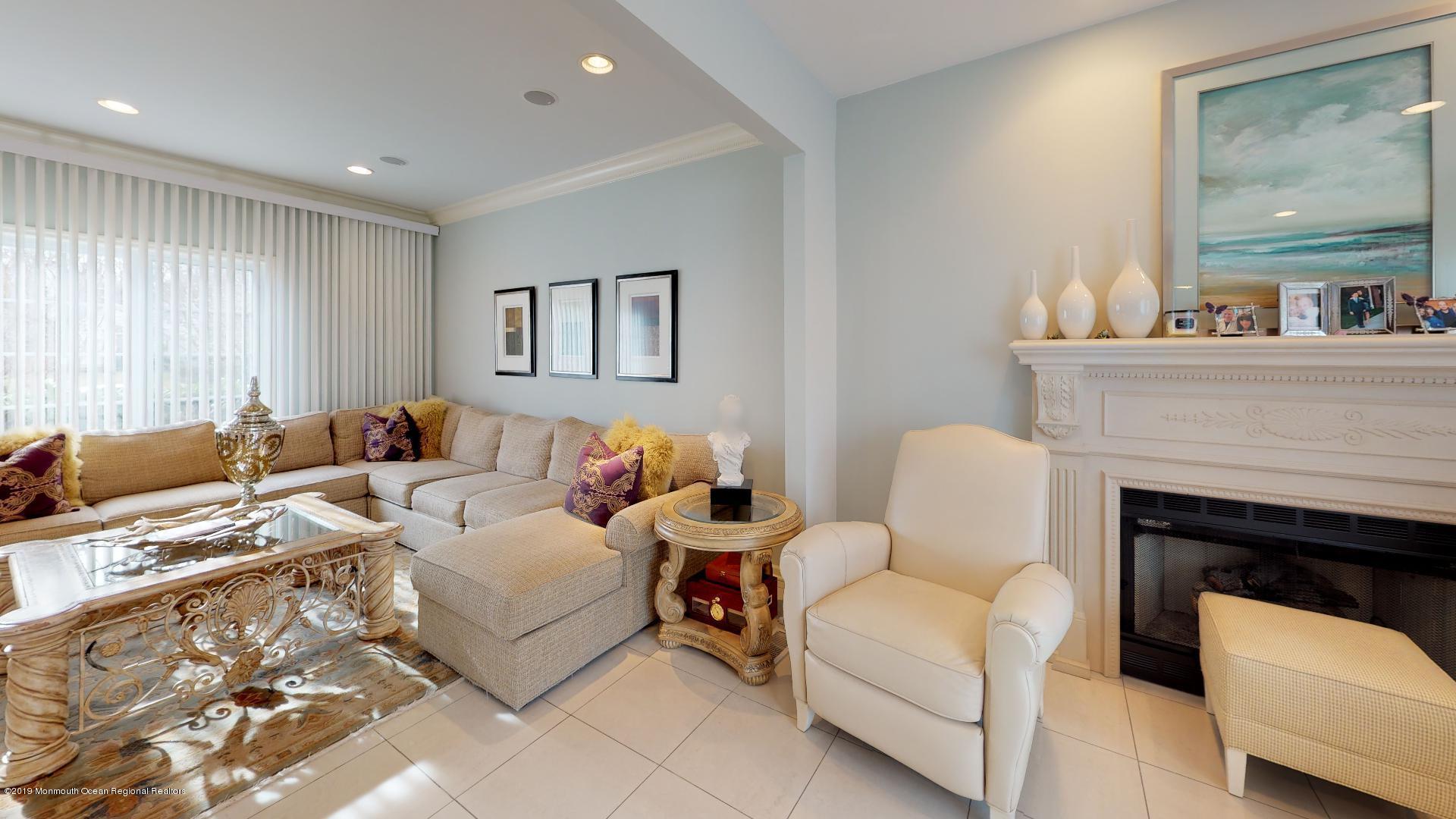 79 Georgetown Road Eatontown, NJ 07724 - Photo 27 of 37 79-Georgetown-Rd-Living-Room