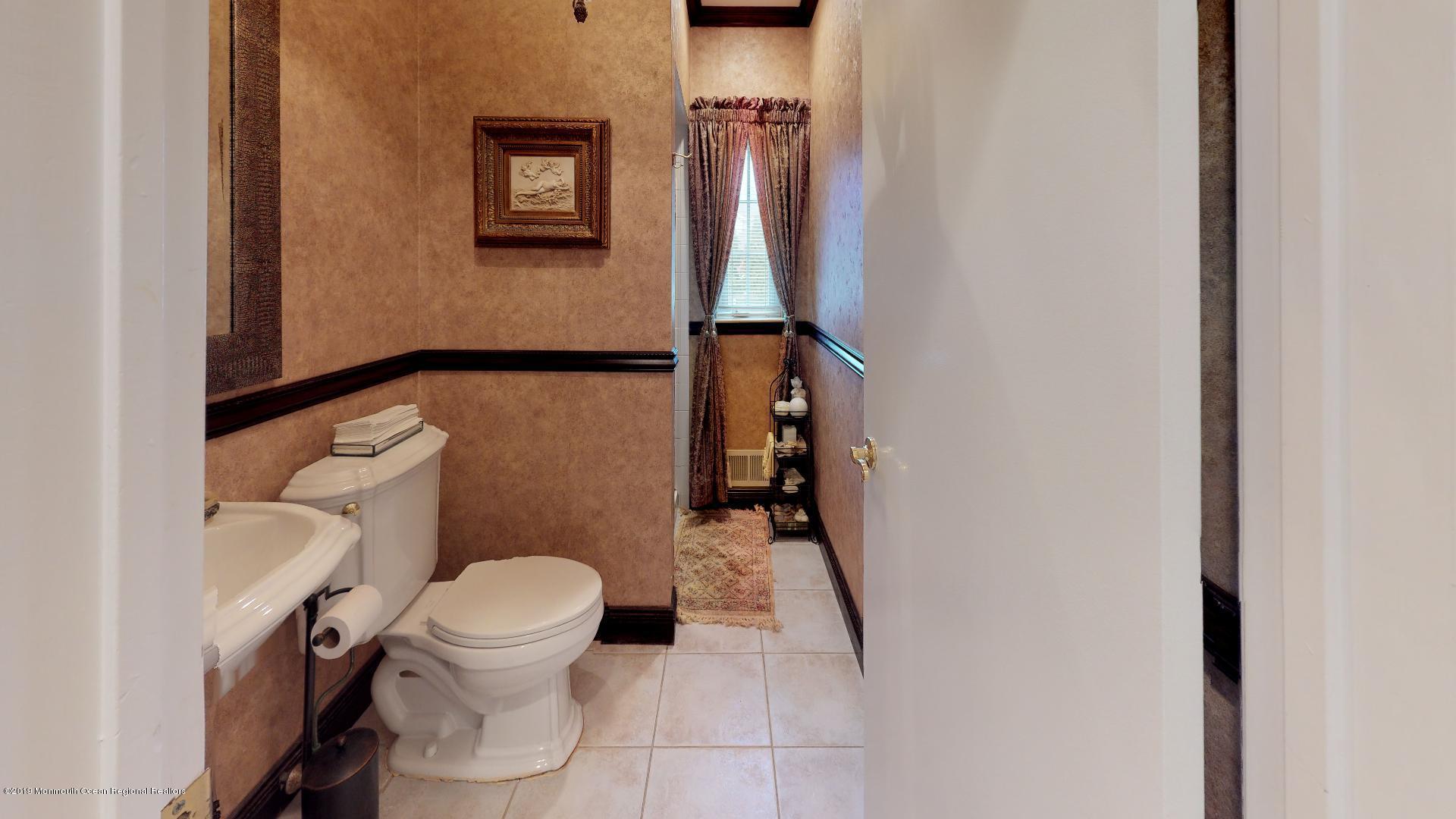 79 Georgetown Road Eatontown, NJ 07724 - Photo 9 of 37 79-Georgetown-Rd-Bathroom