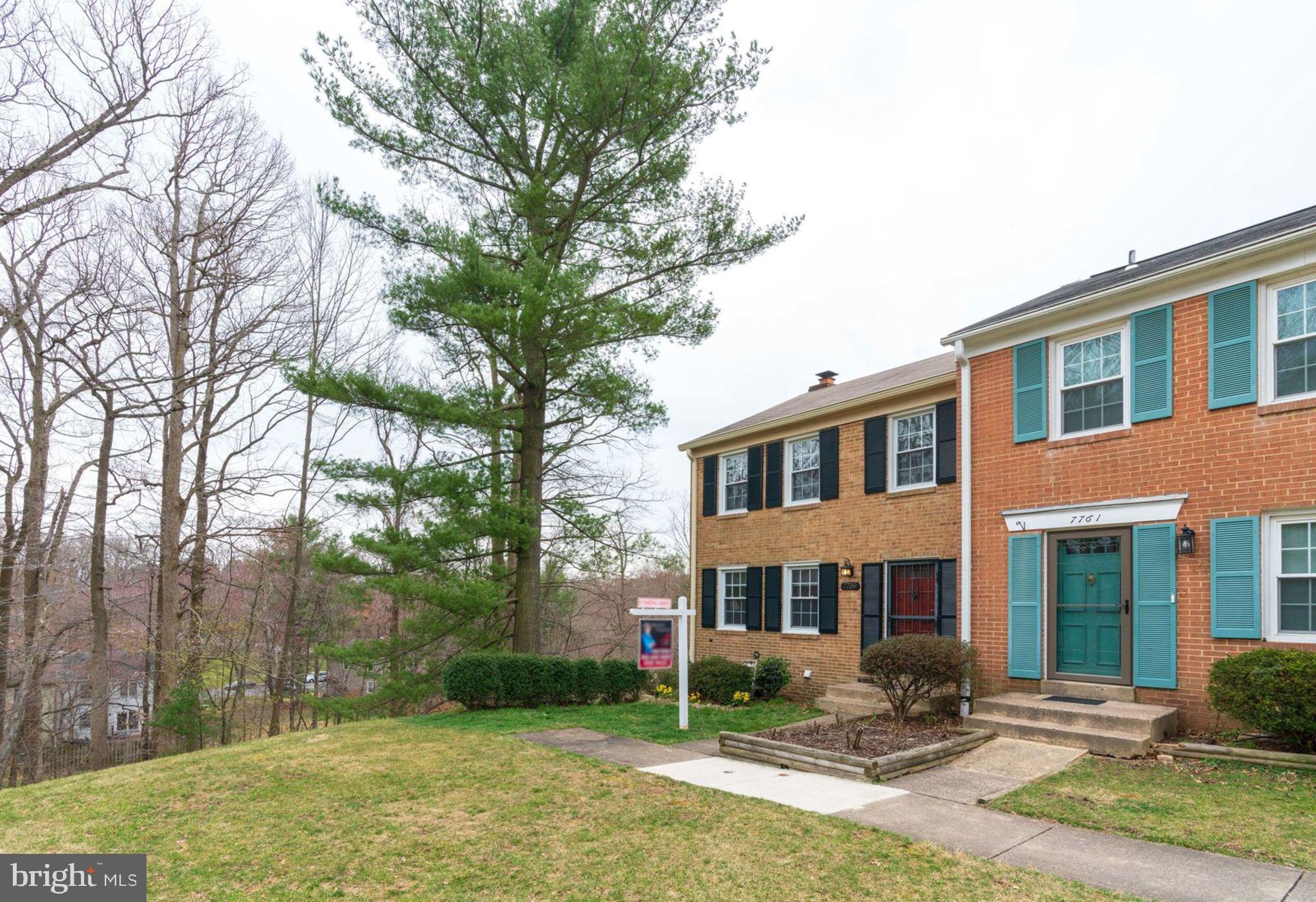 7759 Euclid Way Springfield, VA 22153 - Photo 2 of 65 End Unit Townhouse