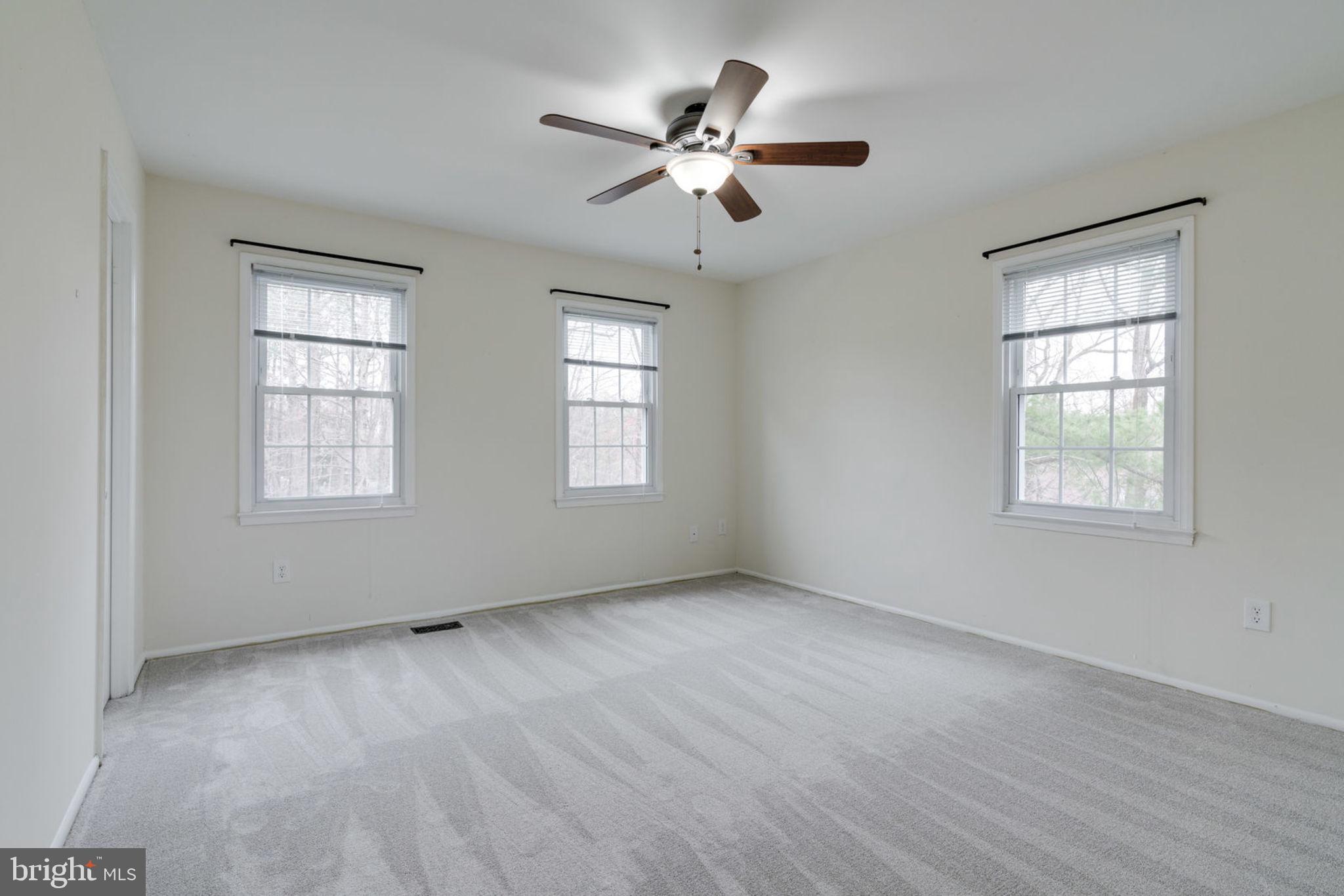 7759 Euclid Way Springfield, VA 22153 - Photo 22 of 65 Large mater bedroom