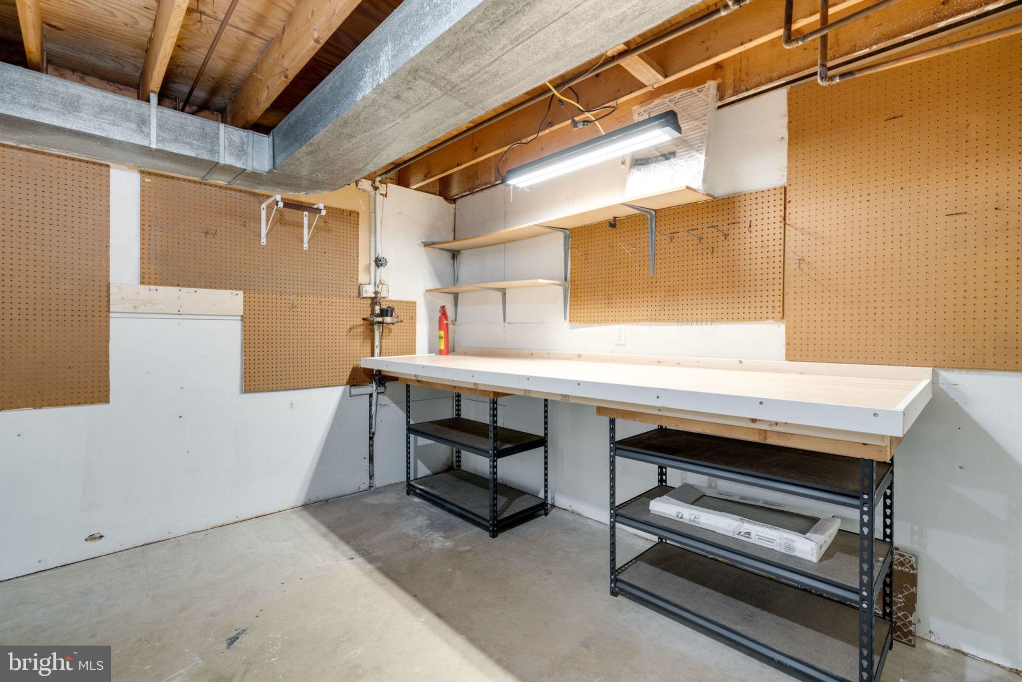 7759 Euclid Way Springfield, VA 22153 - Photo 40 of 65 Great work space with good lighting