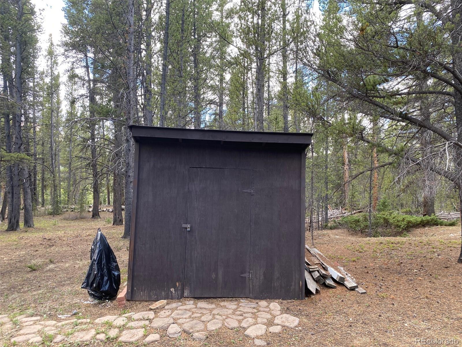 50 County Road Como, CO 80432 - Photo 6 of 25 a view of a outdoor space