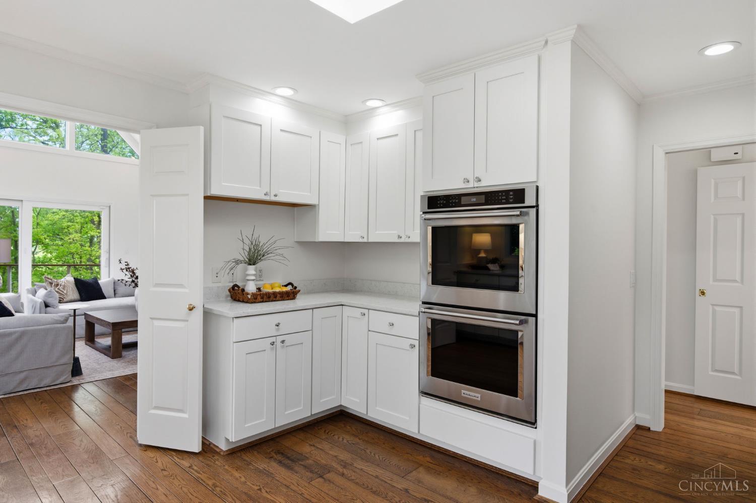 9546 Cunningham Road Cincinnati, OH 45243 - Photo 25 of 95