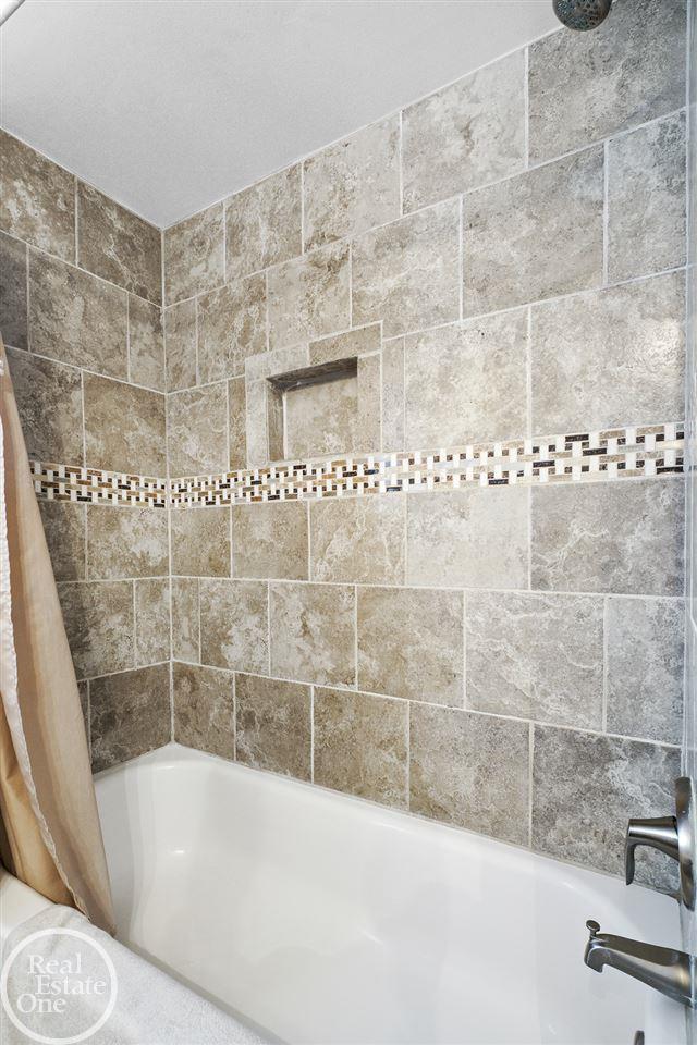 2236 Palms Road Columbus, MI 48063 - Photo 15 of 23 50004896-14.JPG