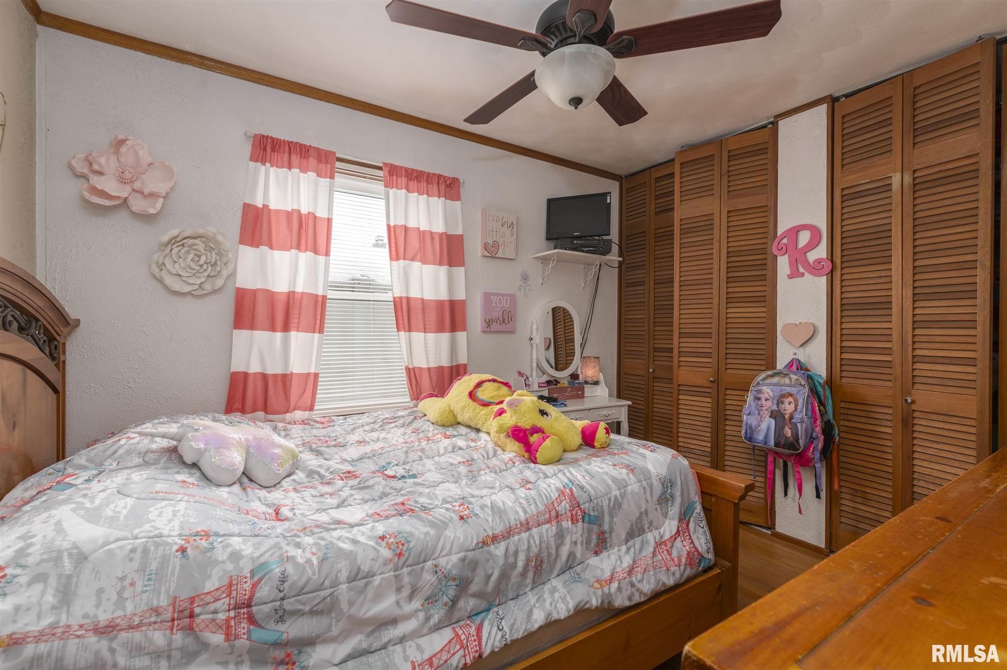 736 Westerfield Road Davenport, IA 52806 - Photo 12 of 18 Gallery Image 12