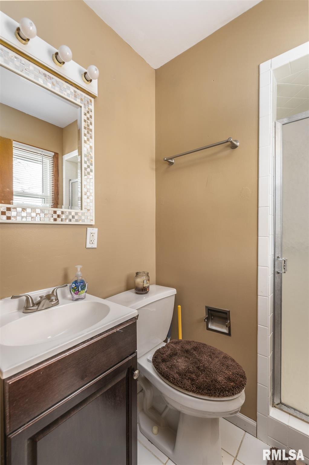 736 Westerfield Road Davenport, IA 52806 - Photo 13 of 18 Gallery Image 13