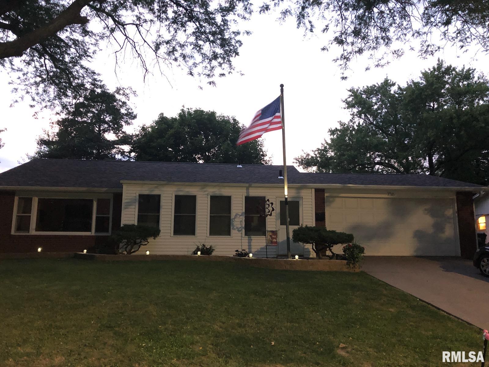 736 Westerfield Road Davenport, IA 52806 - Photo 2 of 18 Gallery Image 2