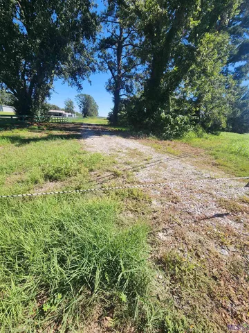 $1,200,000 | 7058 Highway 190, Port Allen, LA 70767