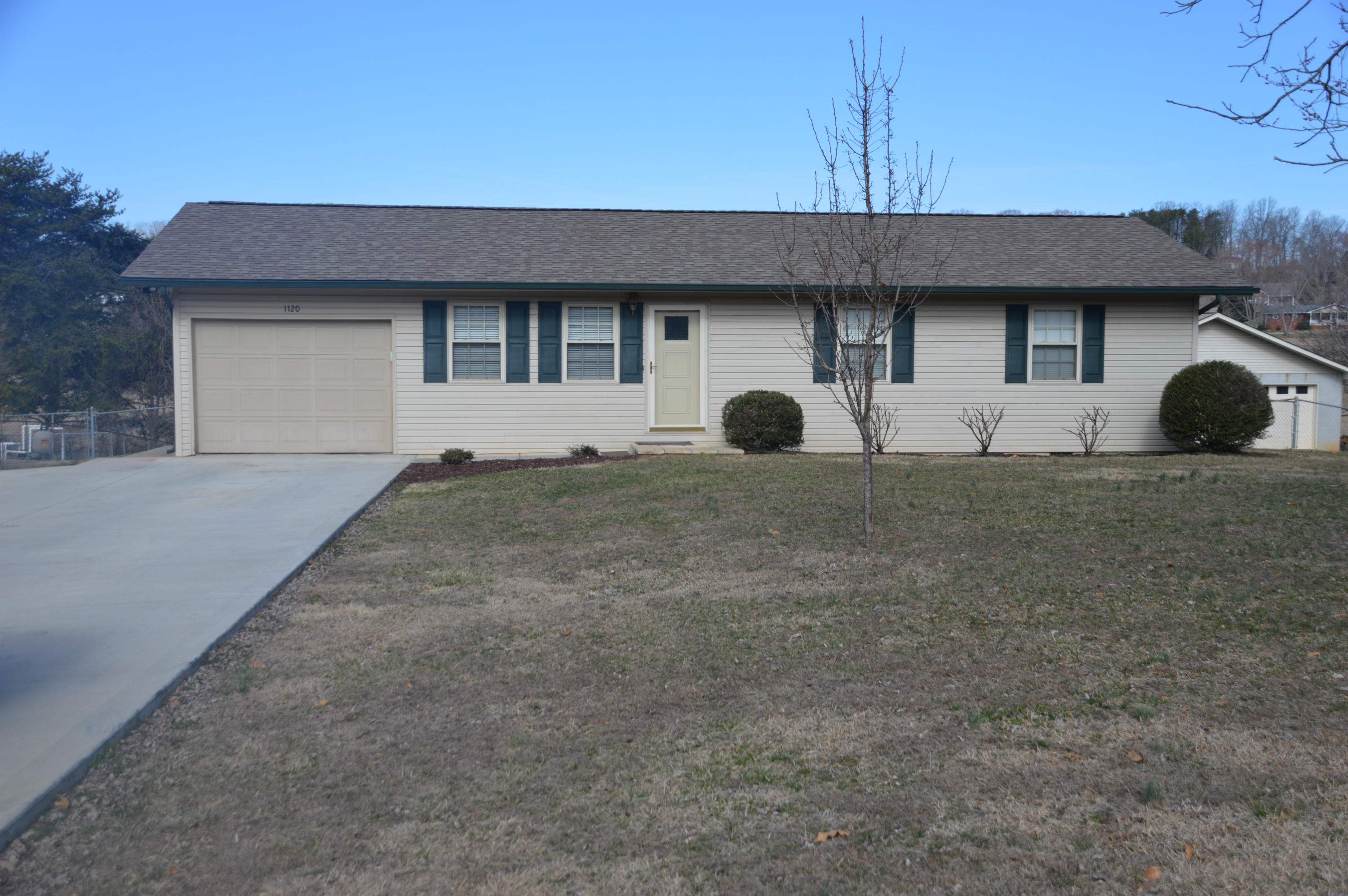 1120 Johnson Road Seymour, TN 37865 - Photo 2 of 18 DSC_0002