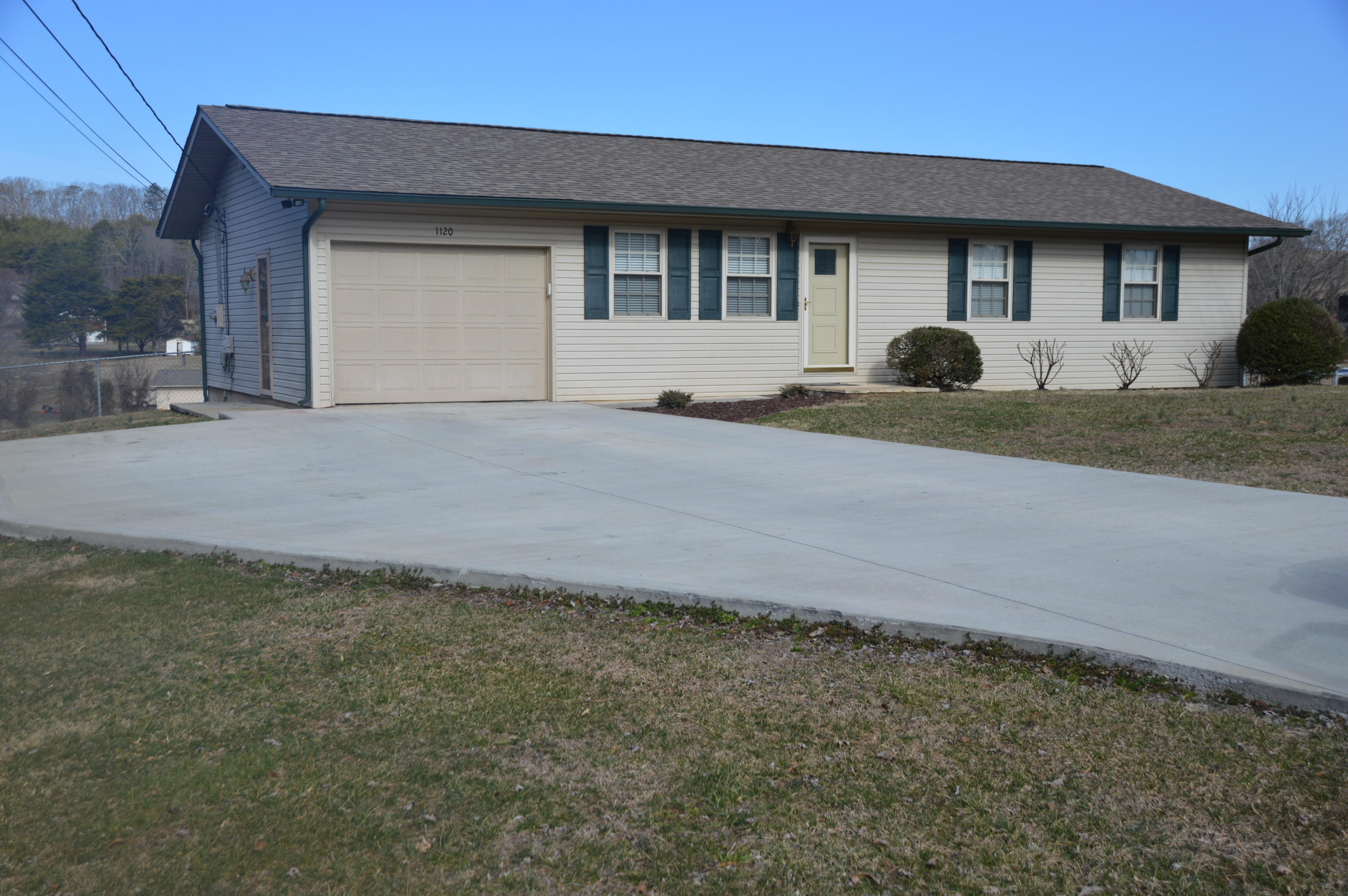1120 Johnson Road Seymour, TN 37865 - Photo 3 of 18 DSC_0003