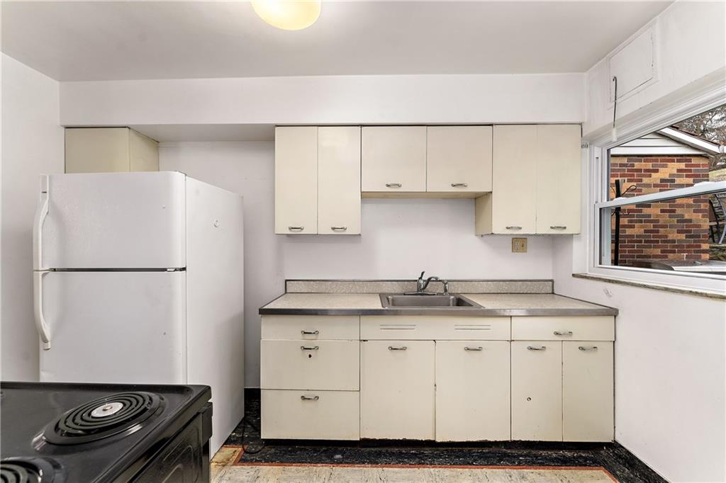 1769 Bower Hill Road Pittsburgh, PA 15243 - Photo 12 of 19 Gallery Image 12