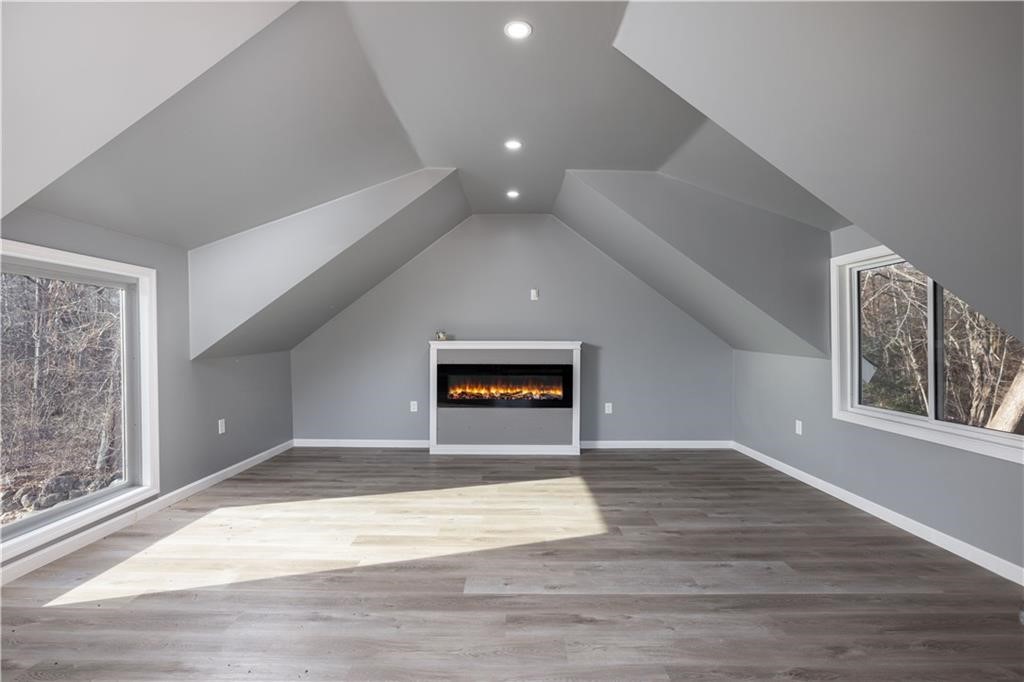 311 Hope Road Cranston, RI 02921 - Photo 7 of 33