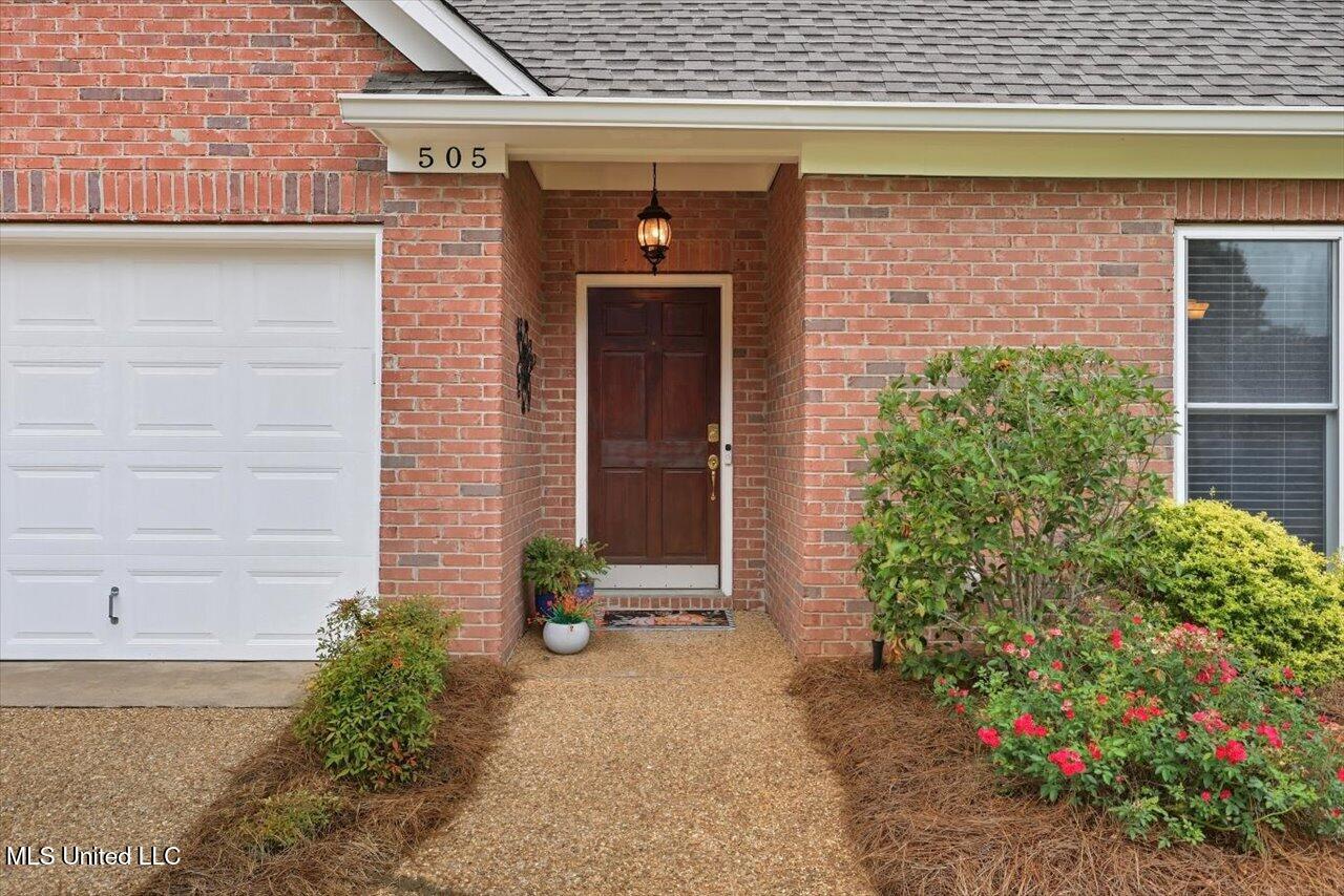 505 Spring Lake Drive Pearl, MS 39208 - Photo 4 of 33 04-505 Spring Lake Dr _ Home Tours MS